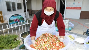 Çubuk'ta patlıcan turşusu mesaisi başladı