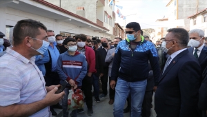 Cumhurbaşkanı Yardımcısı Oktay, Yozgat'ta esnafı ziyaret etti