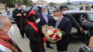 Cumhurbaşkanı Yardımcısı Oktay, Yozgat'ta meslek yüksekokulu mezuniyet töreninde konuştu: