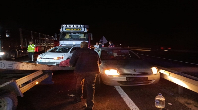 Eskişehir'de 4 aracın karıştığı zincirleme kazada 7 kişi yaralandı