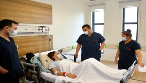 Eskişehir'de bir hastanın karnından "nadir görülen" kitle çıkarıldı