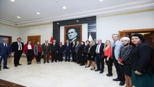 Eskişehir Valisi Erol Ayyıldız, muhtarları kabul etti