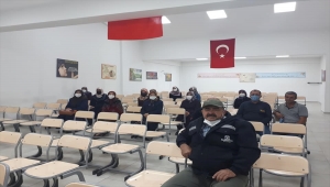 Karapınar'da velilere bağımlılık eğitimi verildi