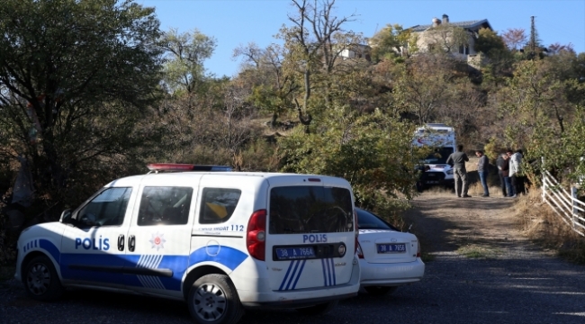 Kayseri'de ağaca düşen yamaç paraşütçüsü yaralandı