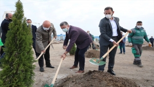 Kayseri'de Cumhuriyet'in 98. yıl dönümünde 1923 fidan toprakla buluştu