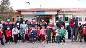 Kayseri'de jandarma ekibince "Hayvanları Koruma Günü" etkinliği düzenlendi
