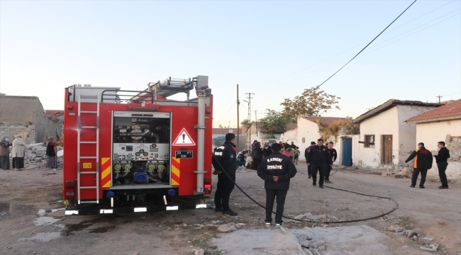 Kayseri'de müstakil evde çıkan yangında iki kişi dumandan etkilendi
