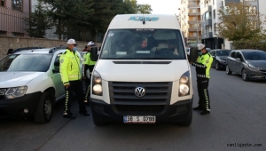 Kayseri'de okul servislerine yönelik denetimde 19 araç trafikten men edildi