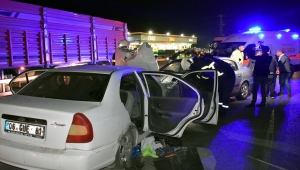 Kırıkkale'de iki otomobilin çarpışması sonucu 4 kişi yaralandı