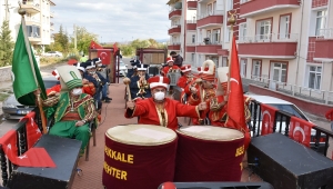 Kırıkkale'de tır dorsesinde mehter takımlı "29 Ekim" kutlaması
