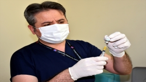 Kırıkkale'de TURKOVAC Faz-3 için gönüllüler aşılanmaya başlandı