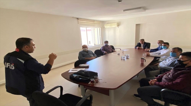 Kırşehir'de AFAD tarafından çeşitli kuruluşlara farkındalık eğitimi verildi