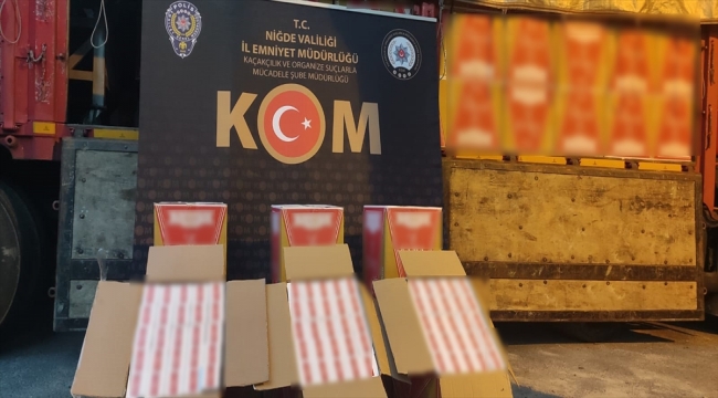 Niğde'de kamyonda 2 milyon 750 bin makaron ele geçirildi