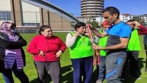 "Özel gençler" futbol karşılaşması için sahada buluştu