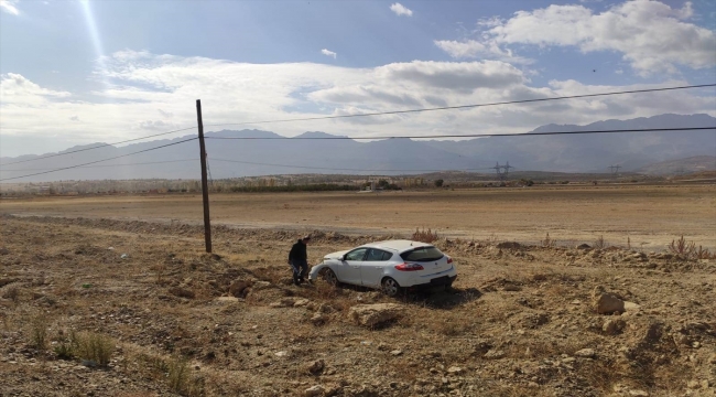 Seydişehir'de otomobilin takla atması sonucu 3 kişi yaralandı
