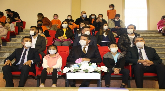 Sivas'ta okullara 720 bin lira tutarında spor malzemesi desteği sağlanacak