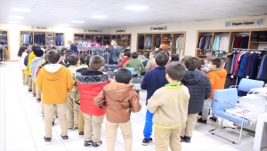 Sivaslı minik yürekler, ihtiyaç sahipleri için yardım topladı