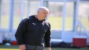 Sivasspor Teknik Direktörü Rıza Çalımbay'dan hakem tepkisi: