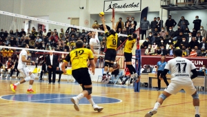 Voleybol: AXA Sigorta Efeler Ligi