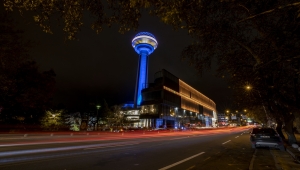 Ankara'da Atakule, Bosna Hersek bayrağının renklerine büründü