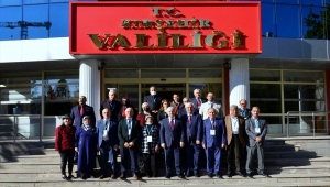 Aşık Paşa Şiir Şöleni için Kırşehir'e gelen şairler Vali Akın'ı ziyaret etti