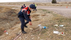 Beypazarı'nda jandarmadan çevre temizliği