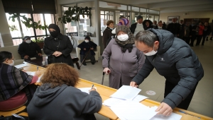 Bursa ve Eskişehir'de çifte vatandaşlar Bulgaristan seçimleri için sandık başına gitti