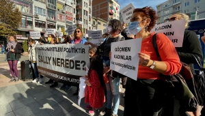 Eskişehir'de kaybolan Iraklı genç kız için kadınlar basın açıklaması yaptı