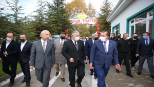 Eskişehir Valisi Ayyıldız'dan Çocuk Trafik Eğitim Parkı'na katkıda bulunanlara teşekkür belgesi