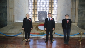 Gölbaşı Belediye Başkanı Şimşek, Anıtkabir'i ziyaret etti