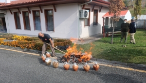 Gölbaşı'nda Umutlu Yaşam Uygulama Merkezi öğrencileri testi kebabı yaptı