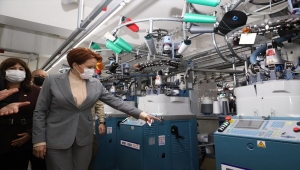 İYİ Parti Genel Başkanı Akşener, Ankara'da çorap fabrikasını ziyaret etti