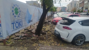Kayseri'de ana yol vatandaşın yürüme yolu oldu