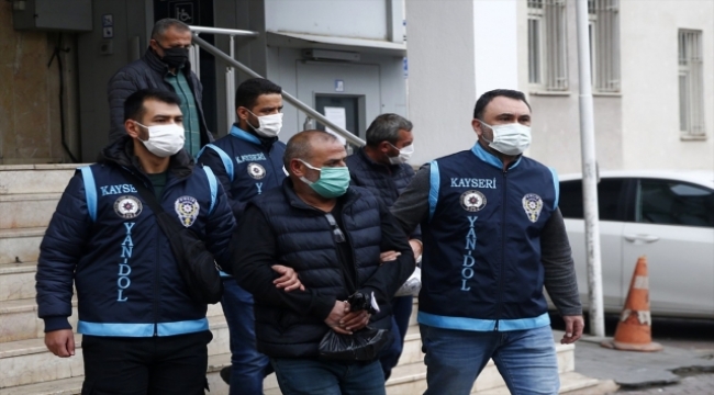 Kayseri'de sahte çeklerle 68 kişiyi dolandıran 4 zanlı daha tutuklandı