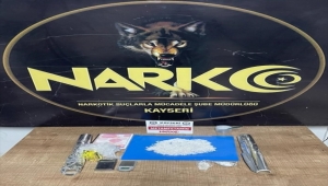 Kayseri'de uyuşturucu sattıkları iddia edilen 4 zanlı yakalandı