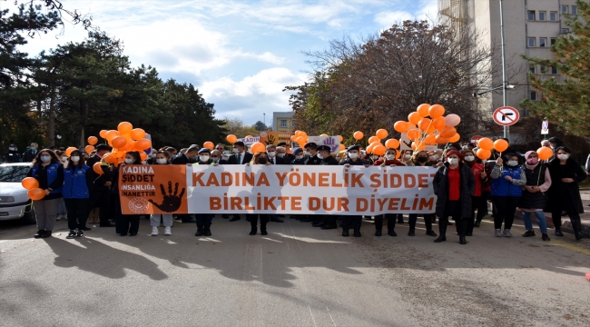 Kırıkkale'de kadına yönelik şiddete karşı yürüyüş düzenlendi