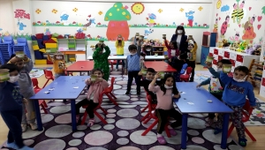 Kırşehir'de öğrencilere 1,2 ton ağaç tohumu dağıtıldı