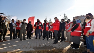 KMÜ'de 200 fidan toprakla buluşturuldu