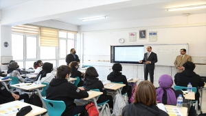 Konya Büyükşehir Belediye Başkanı Uğur İbrahim Altay lise öğrencileriyle buluştu