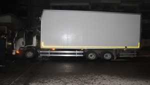 Konya'da biri kamyon 4 araç yandı