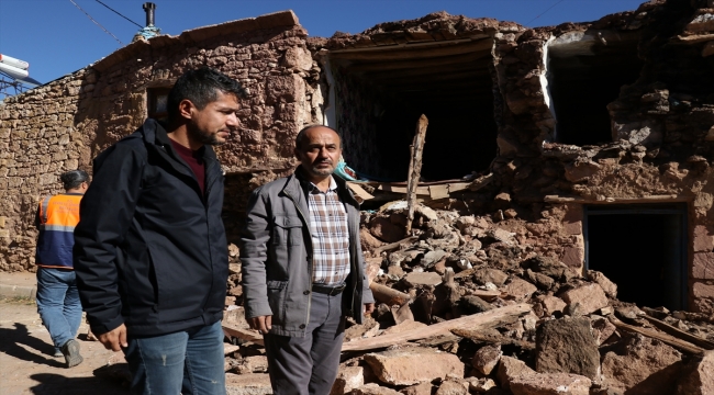 Konya'daki depremin merkez üssü Kızılören'de alan taraması yapılıyor