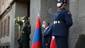 Milli Savunma Bakanı Akar, Moğolistan Savunma Bakanı Gürsed ile görüştü