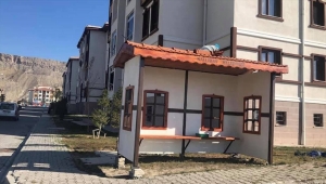 Nallıhan'da dolmuş durakları yenileniyor