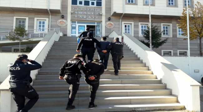 Nevşehir'de bir kişiyi 102 bin avro dolandıran 2 şüpheli tutuklandı