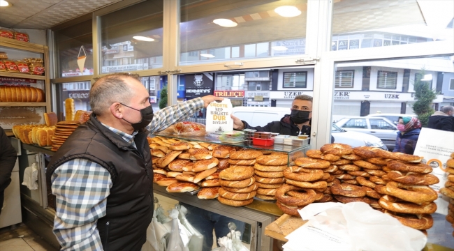 Nevşehir'de ekmekler "Şiddete hep birlikte dur diyelim" yazılı ambalajla satışa sunuldu