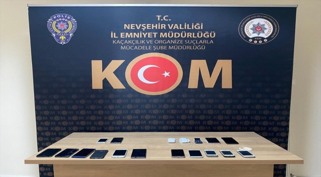 Nevşehir'de eşzamanlı kaçak cep telefonu operasyonu