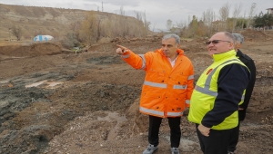 Sivas'ta yol açma çalışmaları sürüyor 