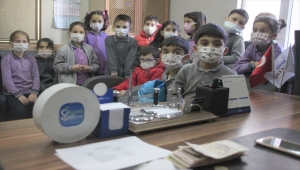 Sivaslı minik yürekler, ihtiyaç sahipleri için yardım topladı