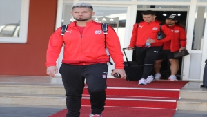 Sivasspor, Medipol Başakşehir maçı için İstanbul'a gitti 