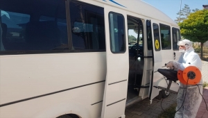 Ulaş'ta öğrenci servisleri dezenfekte edildi